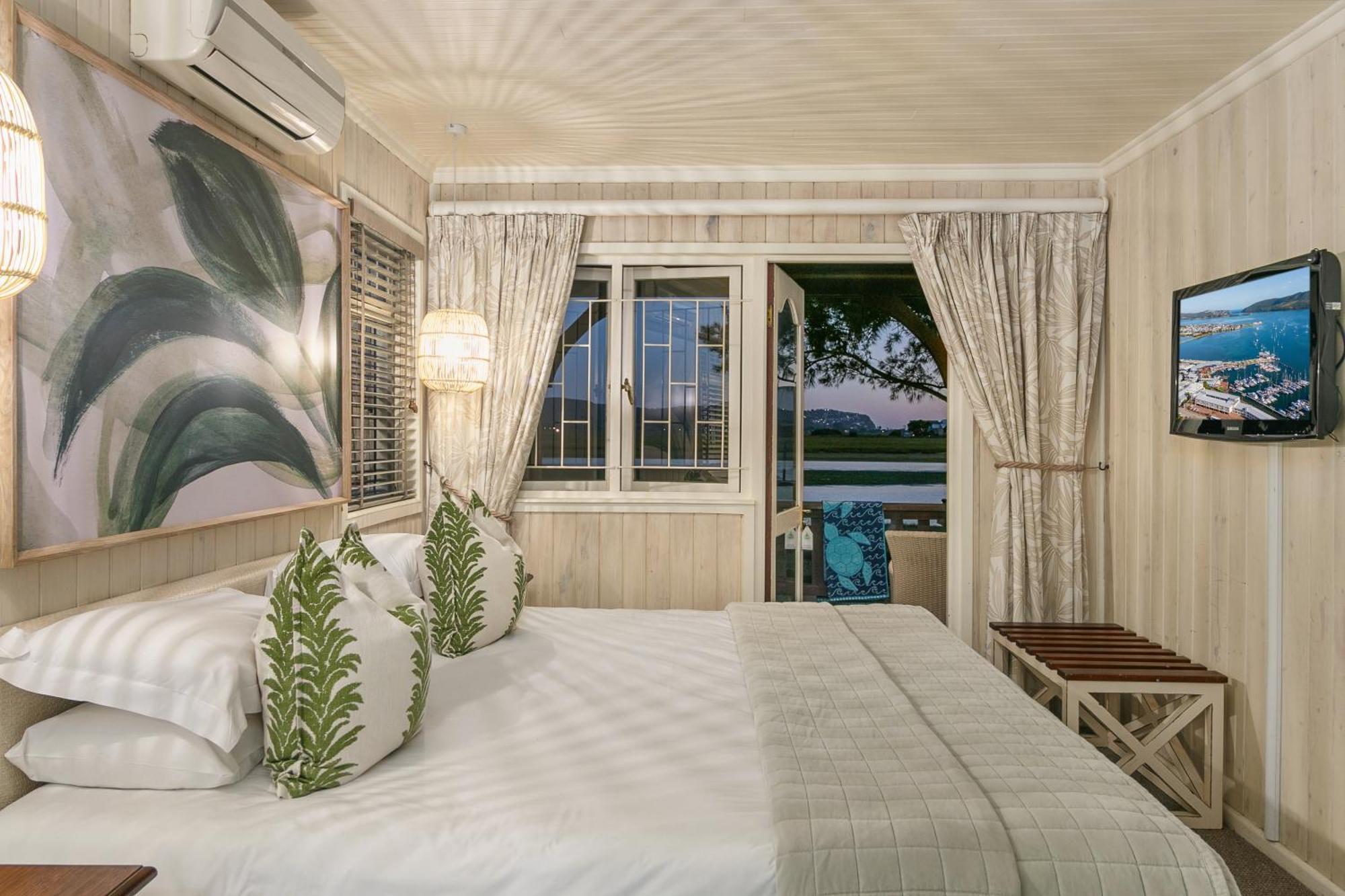 River Club Getaways Chalet *